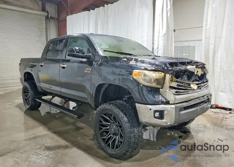 2018 Toyota Tundra 1794 Edition z USA, uszkodzony, nr VIN 5TFAY5F13JX704695